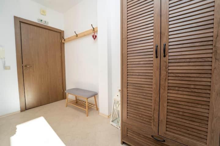 Apartament 13, St John Park